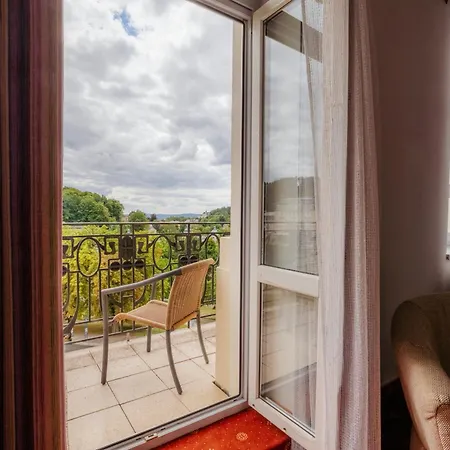 Paris 3* Mariańskie Łaźnie