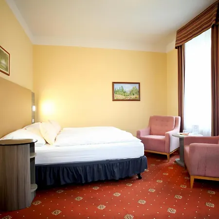 Hotel Paris 3*