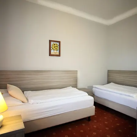 Paris 3*