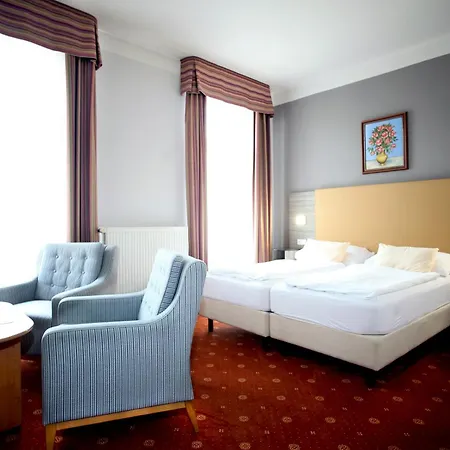 Paris Hotel