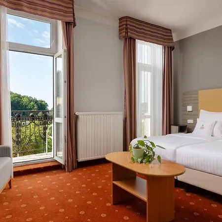 Paris Hotel 3*